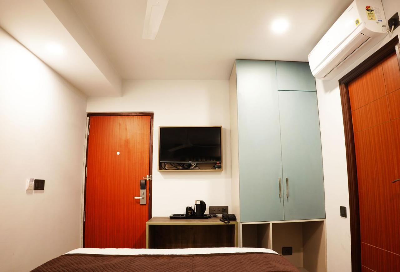 Dream Hotel - Richmond Bangalore Bagian luar foto