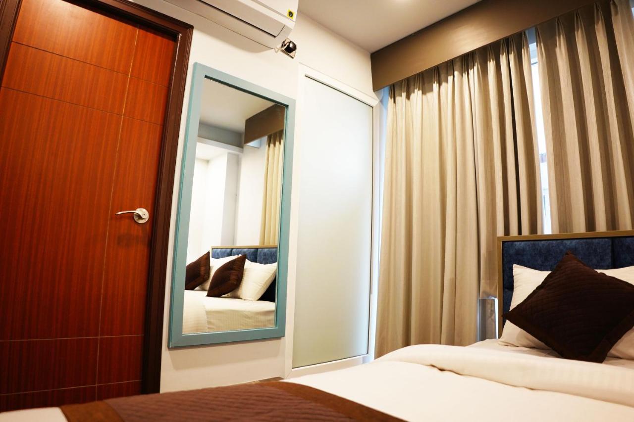 Dream Hotel - Richmond Bangalore Bagian luar foto