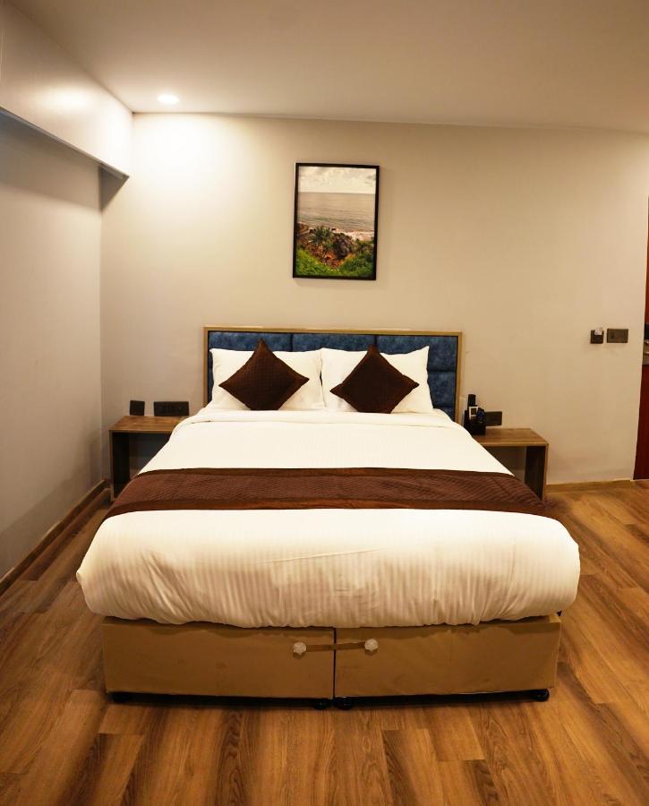 Dream Hotel - Richmond Bangalore Bagian luar foto